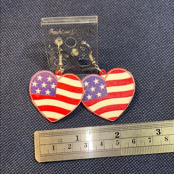 Heart-Shaped American Flag Earrings - Picture 1 of 3